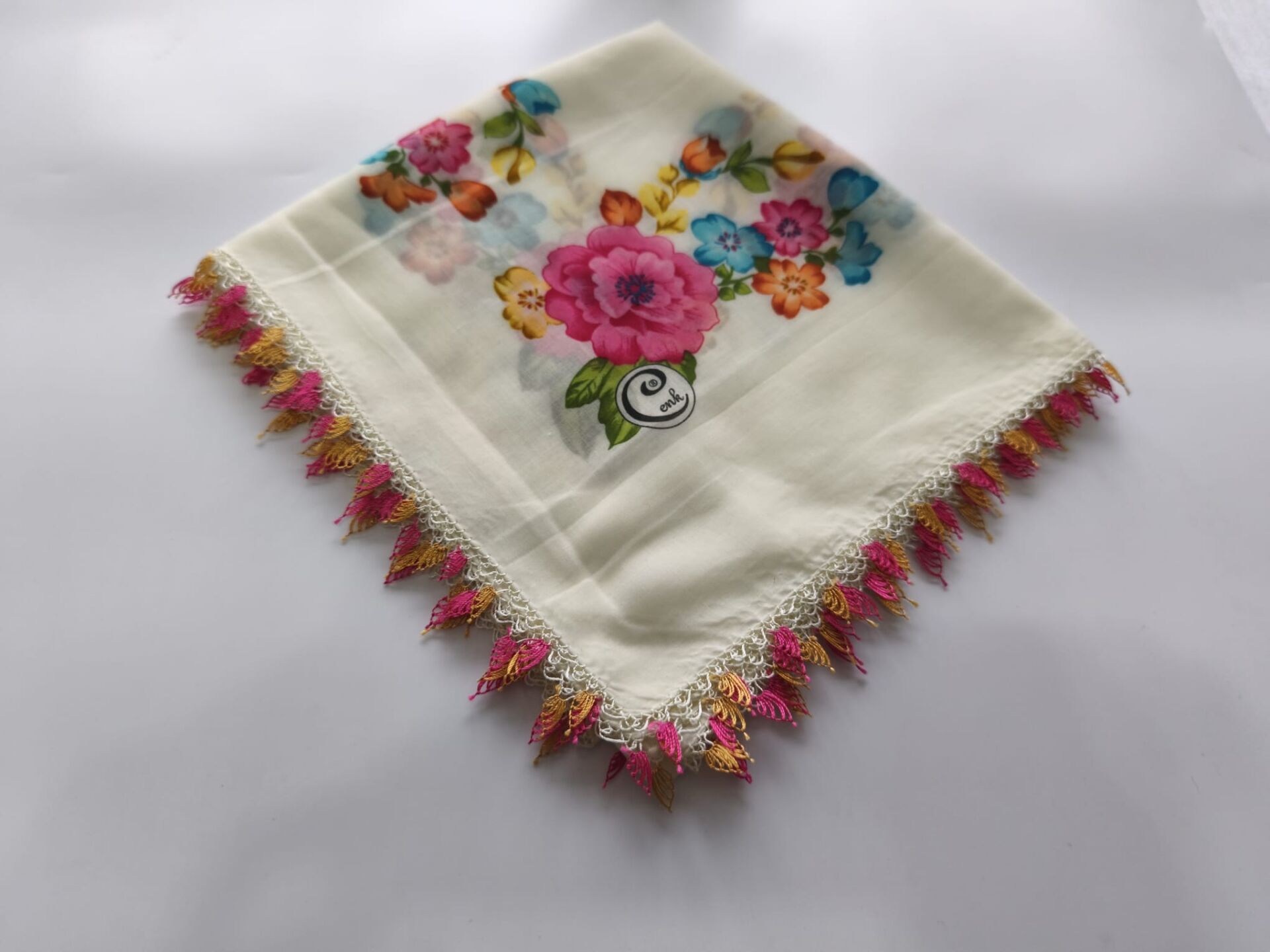 ORTASI BOŞ İĞNE OYALI CENK YAZMA